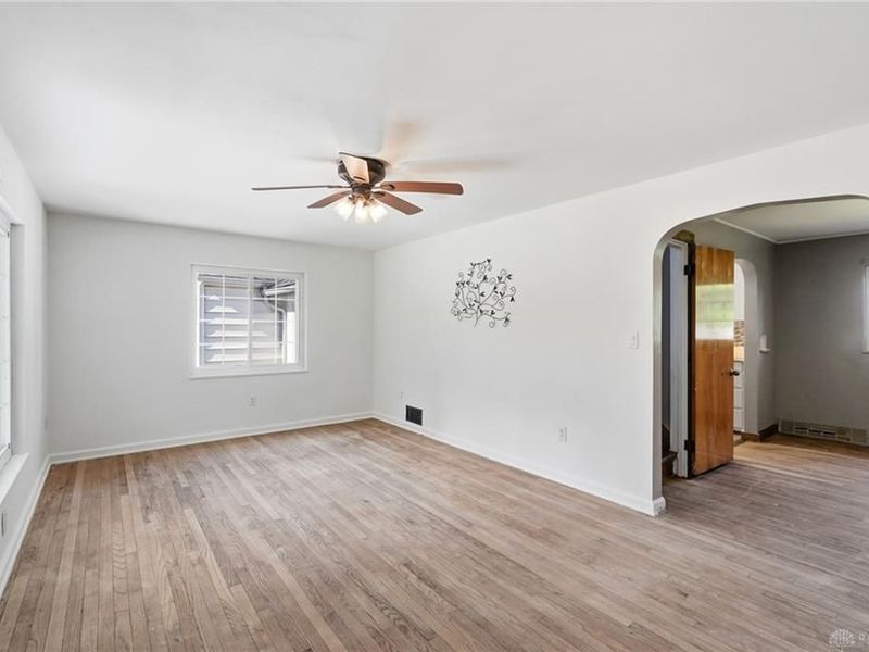 239 S Pleasant Street, Enon Vlg, OH 45323 Photo 9