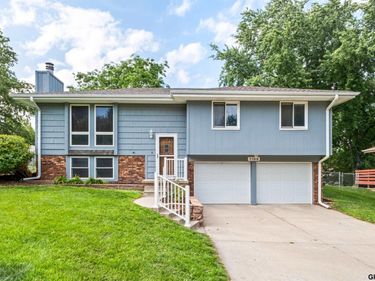 1106 Cimarron Street, Papillion, NE 68046