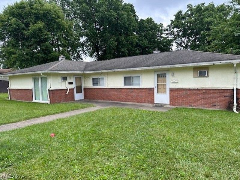 3025 1/2 Northgate Avenue, Unit 1/2, Youngstown, OH 44505 Photo 1