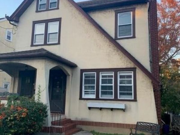 46 Orchard Street , Unit B, Oyster Bay, NY 11771