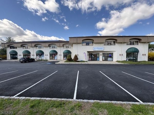 14 Commerce St, Raritan, NJ 08822