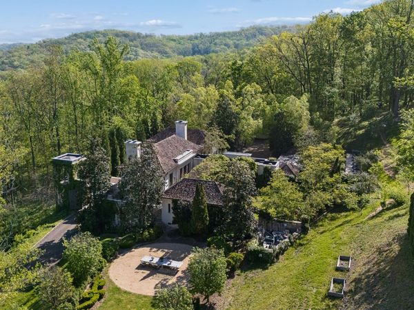 1500 Chickering Rd , Nashville, TN 37215