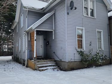 2 Hollister Street, Rochester, NY 14605