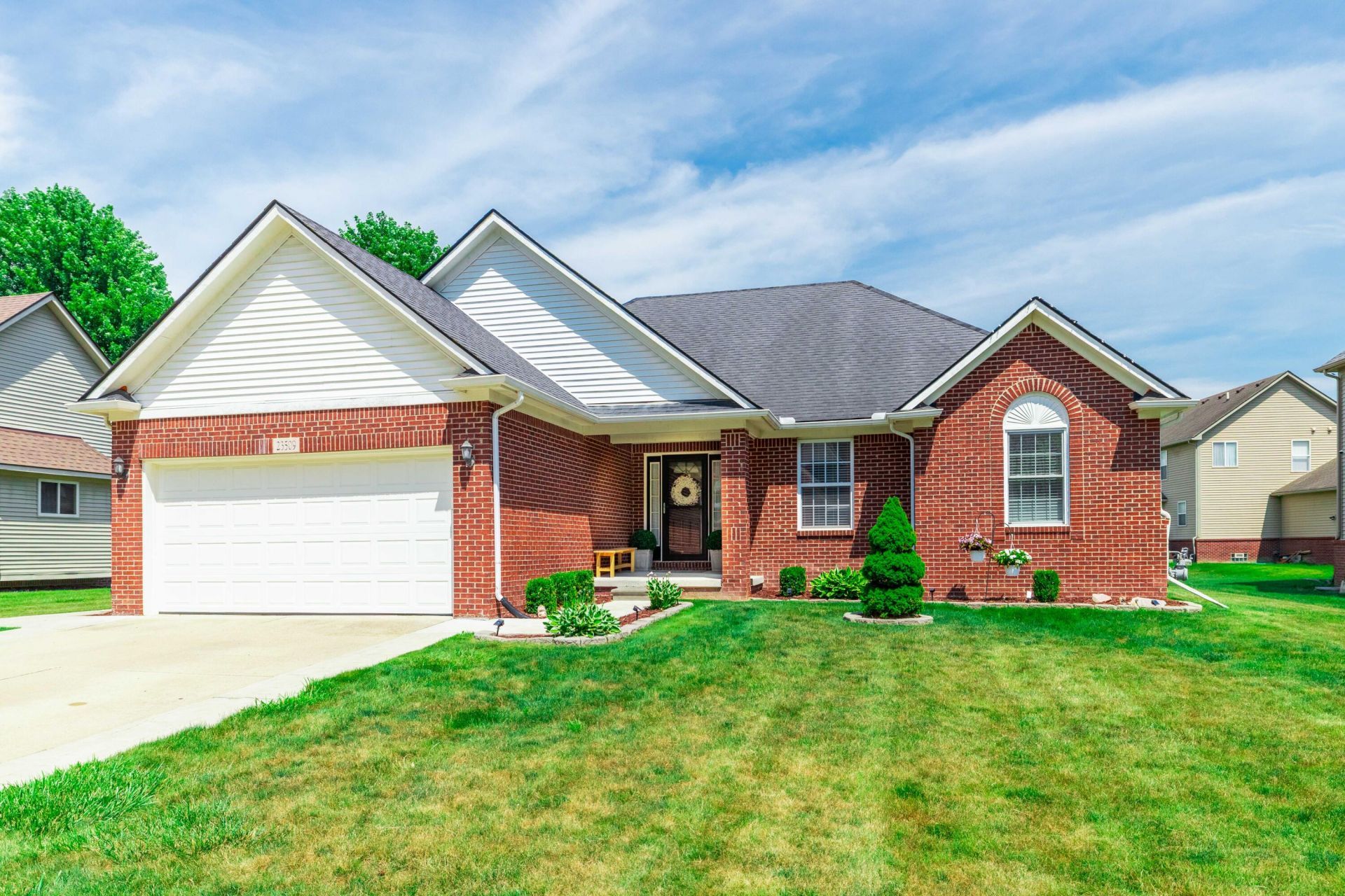 23509 W Creek Drive, Unit 36, New Boston, MI 48164 Main Photo