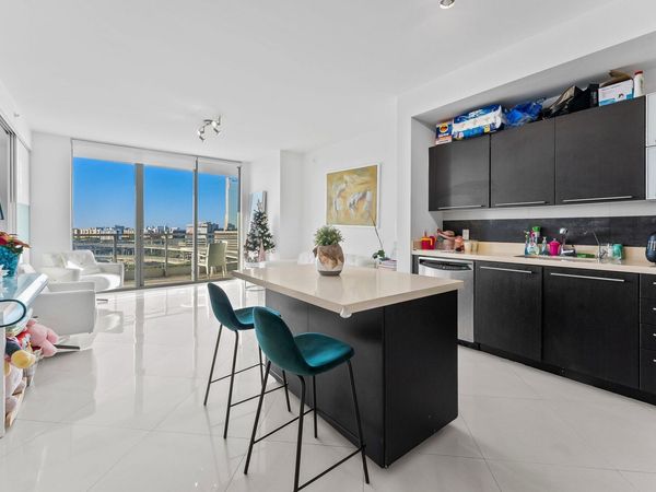 90 SW 3rd Street, Unit 1410, Miami, FL 33130