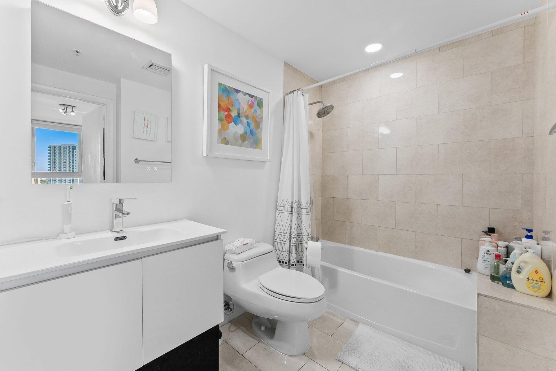 90 SW 3rd Street, Unit 1410, Miami, FL 33130 Photo