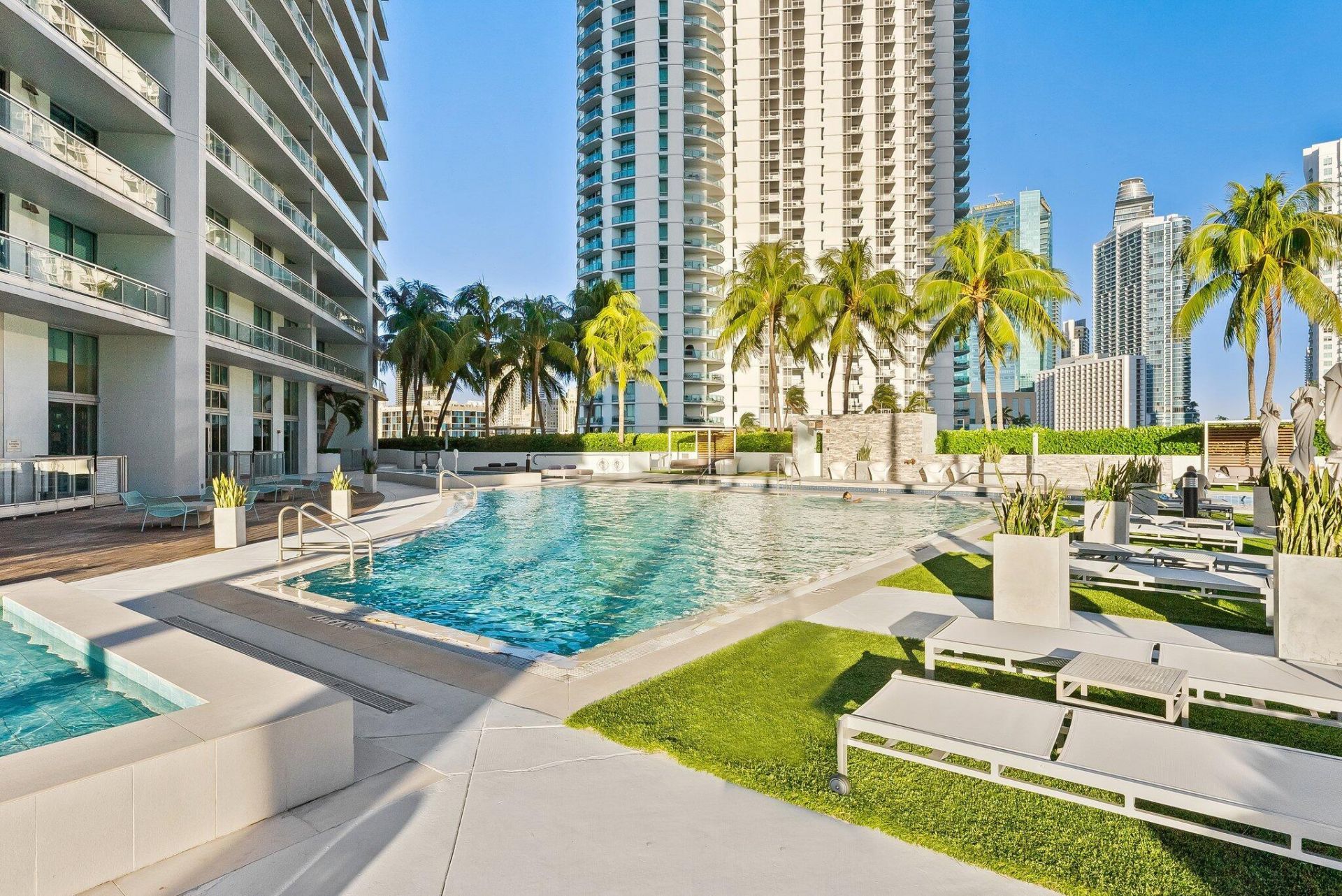 90 SW 3rd Street, Unit 1410, Miami, FL 33130 Photo