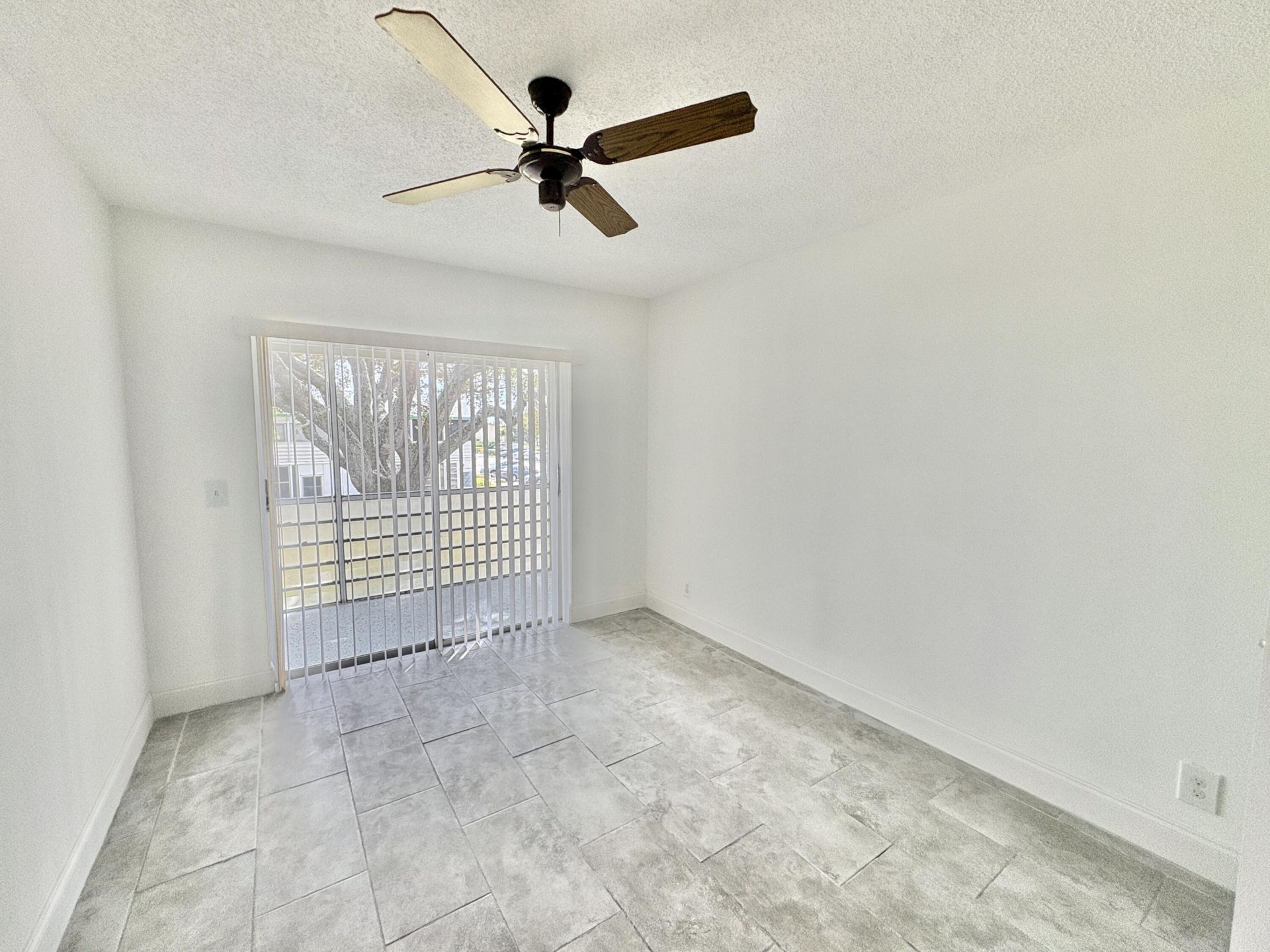 239 Sussex L, West Palm Beach, FL 33417 Photo