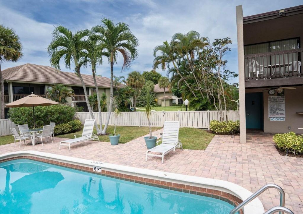 159 NW 70th Street, Unit 402, Boca Raton, FL 33487 Photo