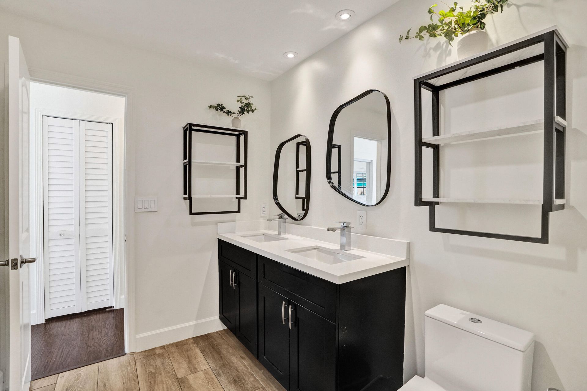 5830 NE 21st Terrace, Fort Lauderdale, FL 33308 Photo