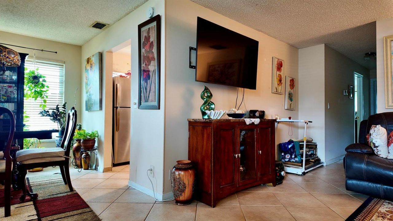 1061 NW 85th Terrace, Unit A111, Plantation, FL 33322 Photo
