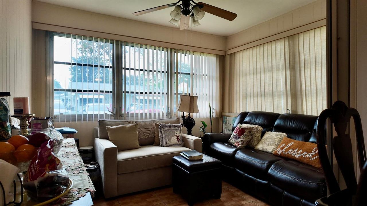 1061 NW 85th Terrace, Unit A111, Plantation, FL 33322 Photo