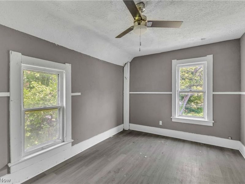 983 E 141st Street, Cleveland, OH 44110 Photo 22