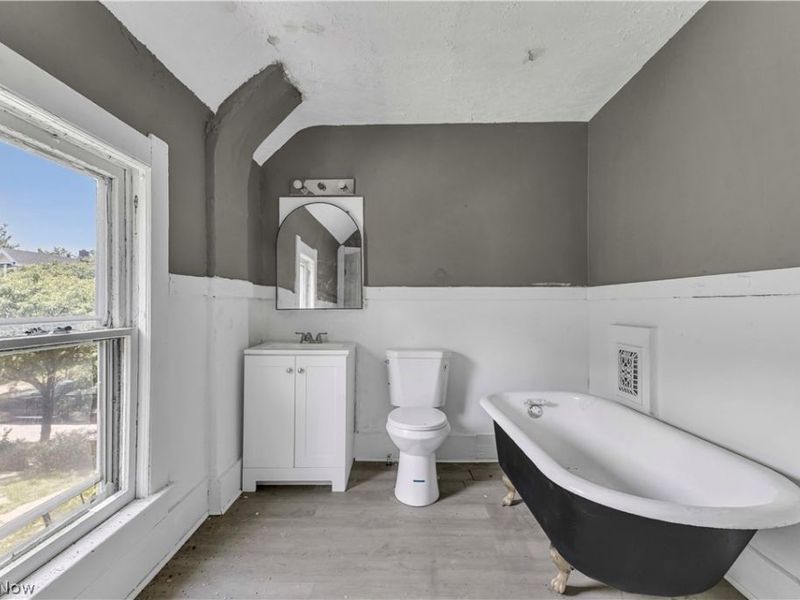 983 E 141st Street, Cleveland, OH 44110 Photo 24
