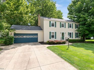 2329 Oak Point Drive, Akron, OH 44321