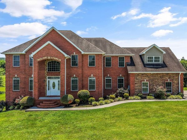 121 Saint James St, Sweetwater, TN 37874
