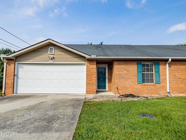 8015 Fenton Way, Powell, TN 37849