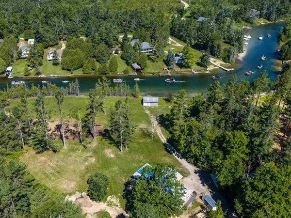 8803 Carter Road, Cheboygan, MI 49721