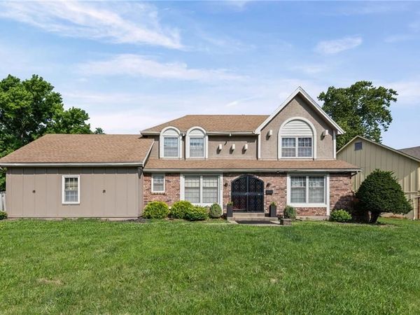 12420 Cambridge Avenue, Grandview, MO 64030