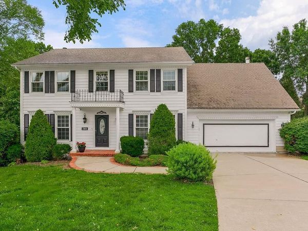 2404 SW Clear Creek Court, Blue Springs, MO 64015