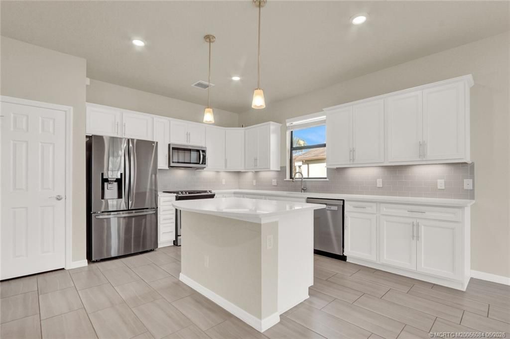 466 SE Vallarta Drive , Port Saint Lucie, FL 34984 Photo