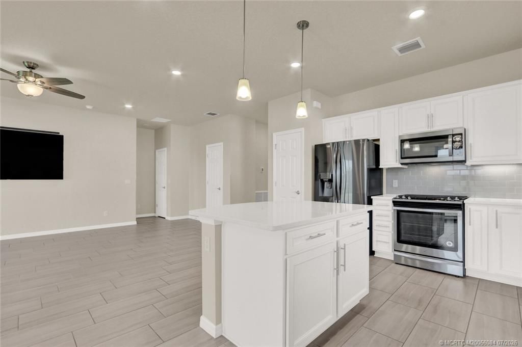 466 SE Vallarta Drive , Port Saint Lucie, FL 34984 Photo
