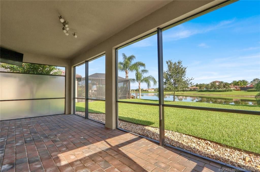466 SE Vallarta Drive, Port Saint Lucie, FL 34984 Photo