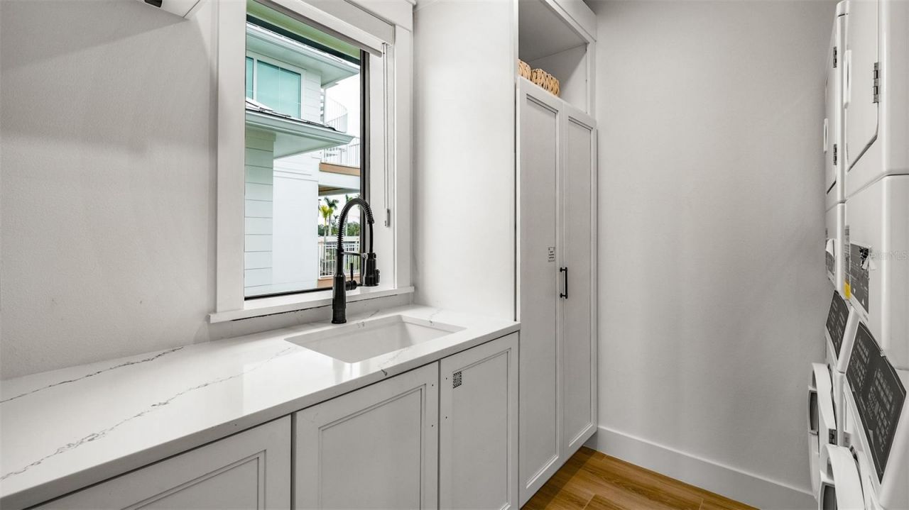 1142 Windsong Lane, Unit A, Sarasota, FL 34242 Photo