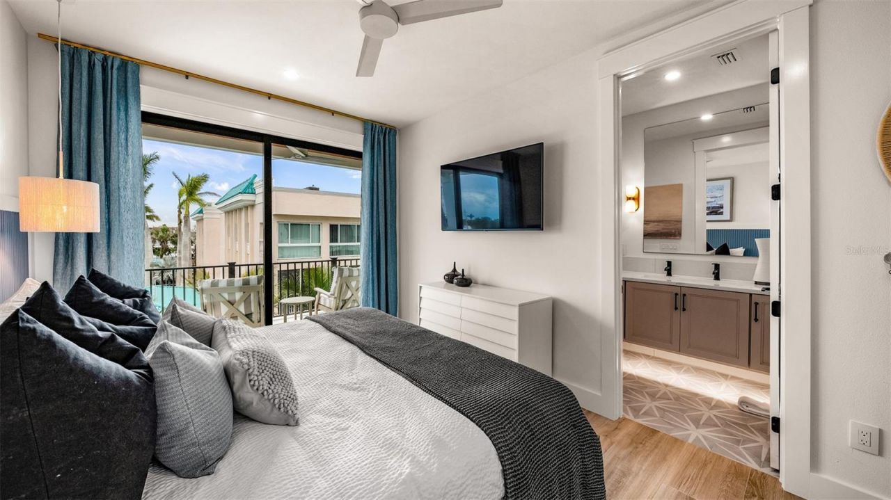 1142 Windsong Lane, Unit A, Sarasota, FL 34242 Photo