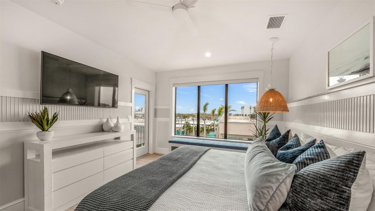 1142 Windsong Lane, Unit A, Sarasota, FL 34242 Photo