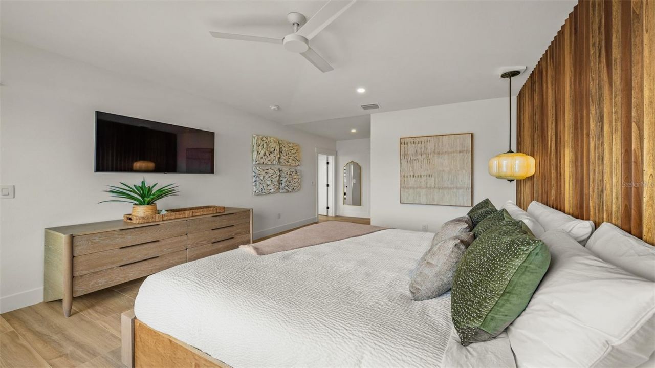 1142 Windsong Lane, Unit B, Sarasota, FL 34242 Photo