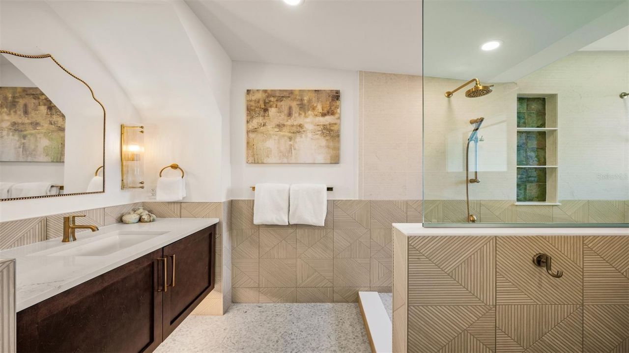 1142 Windsong Lane, Unit B, Sarasota, FL 34242 Photo