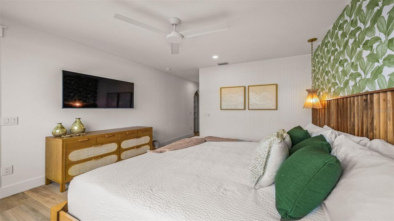 1142 Windsong Lane, Unit B, Sarasota, FL 34242 Photo
