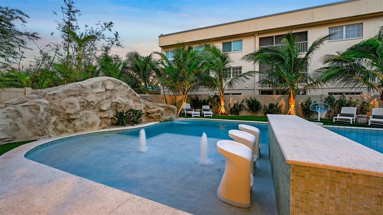 1142 Windsong Lane, Unit B, Sarasota, FL 34242 Photo