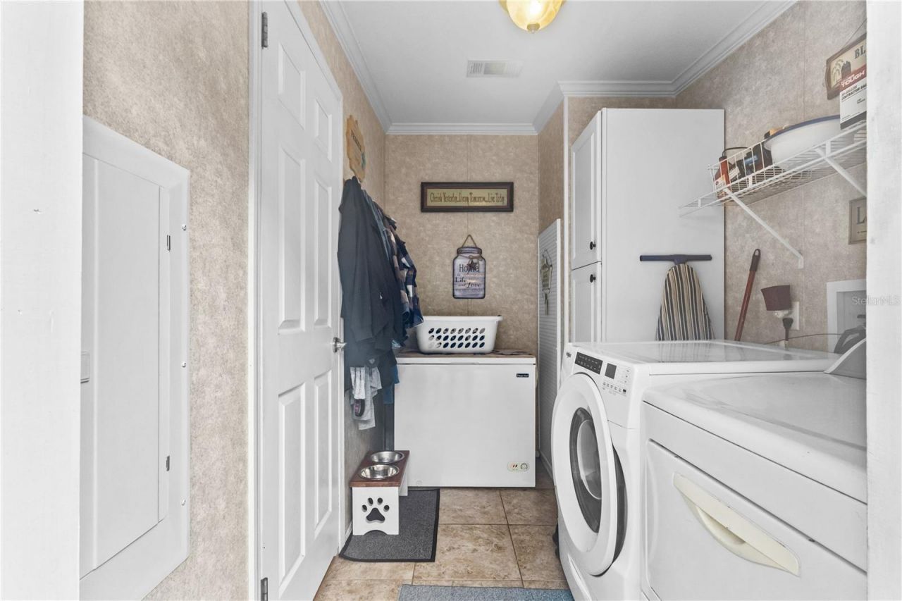 6679 NW 27th Place , Bell, FL 32619 Photo