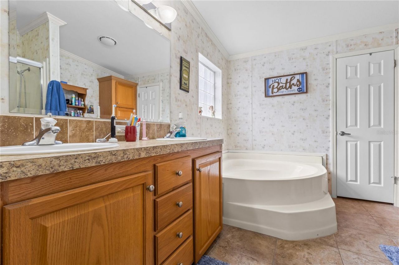 6679 NW 27th Place , Bell, FL 32619 Photo