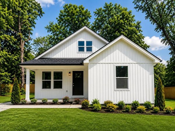 124 Corlew St , Charlotte, TN 37036