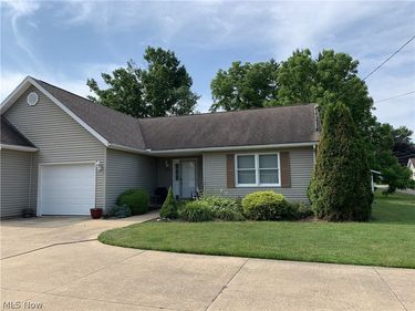 32 Stuart Street, Dalton, OH 44618
