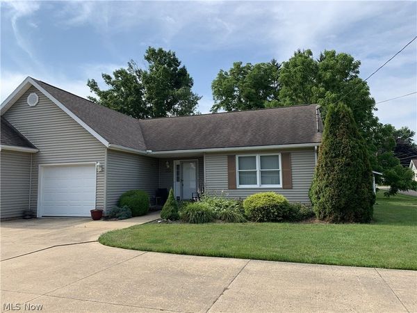 32 Stuart Street , Dalton, OH 44618
