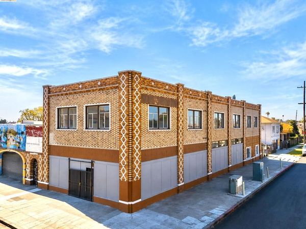 8801 International Blvd, Oakland, CA 94621