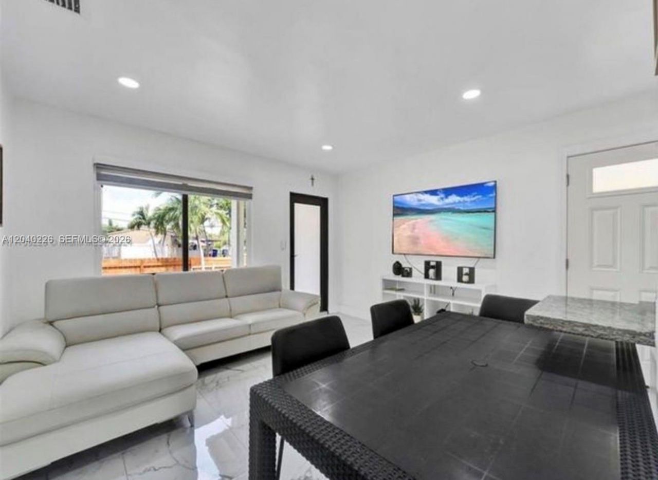 2730 NE 16th Ave , Pompano Beach, FL 33064 Photo