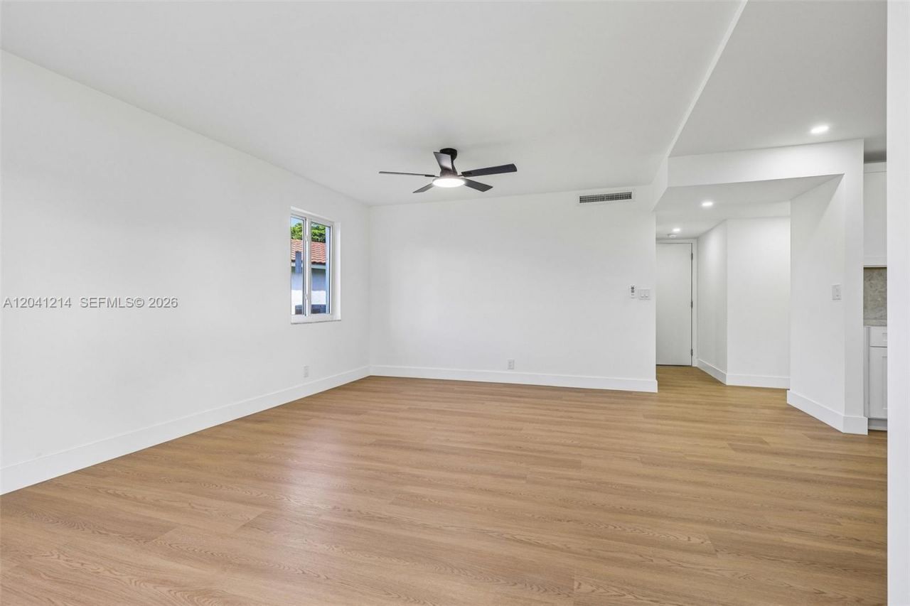 15010 E Falcons Lea Dr, Davie, FL 33331 Photo