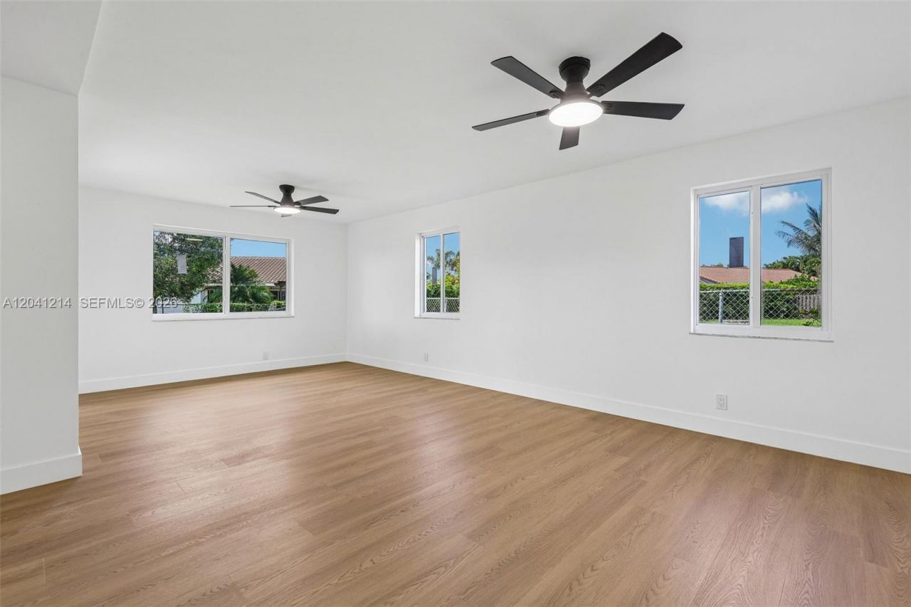 15010 E Falcons Lea Dr, Davie, FL 33331 Photo