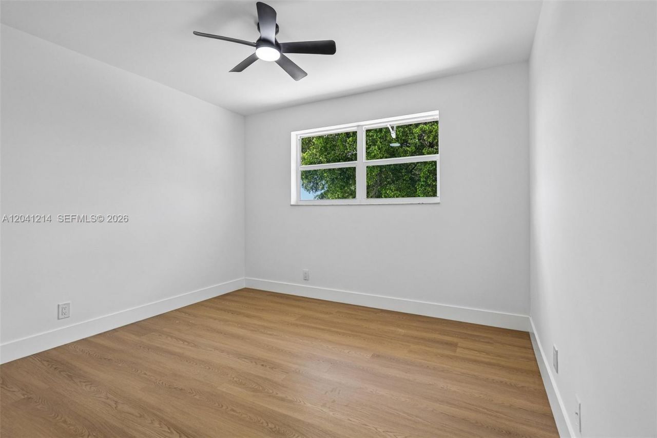 15010 E Falcons Lea Dr, Davie, FL 33331 Photo