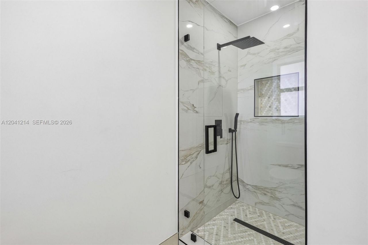15010 E Falcons Lea Dr, Davie, FL 33331 Photo