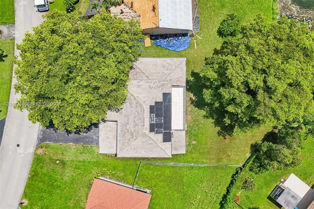 15010 E Falcons Lea Dr, Davie, FL 33331 Photo