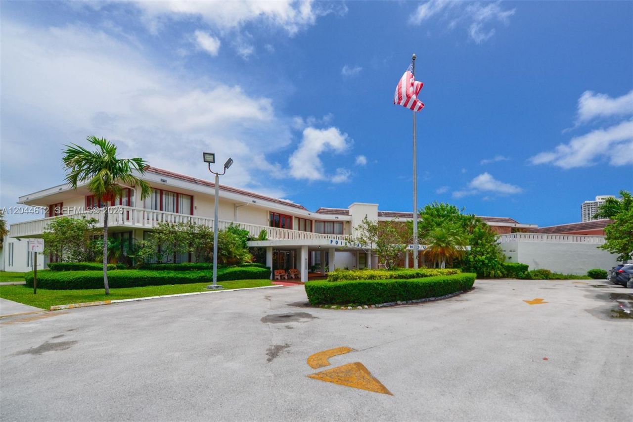 2851 Leonard Dr , Unit J505, Aventura, FL 33160 Photo