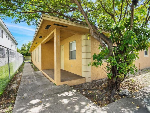 812 NW 70th St, Miami, FL 33150