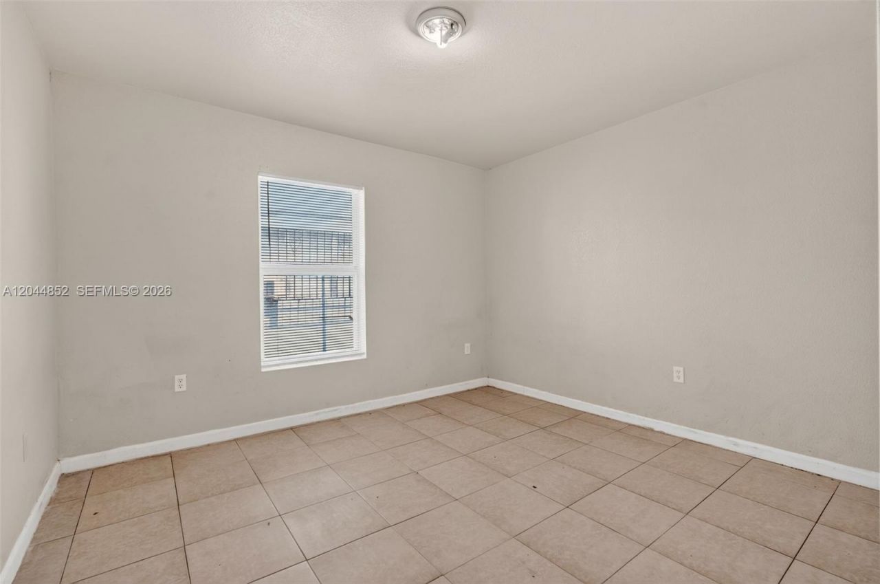 812 NW 70th St , Miami, FL 33150 Photo