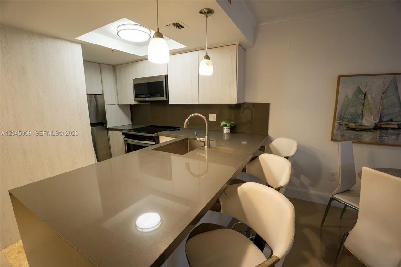 2951 S Bayshore Dr , Unit 716, Miami, FL 33133 Photo